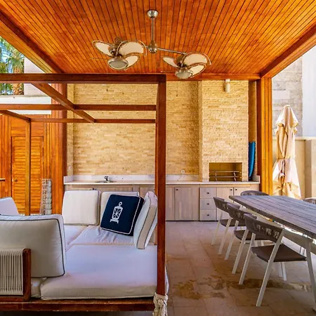 Luxury Vacation Вилла